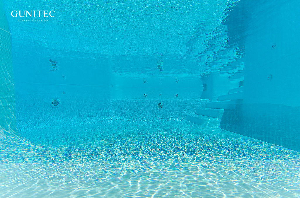 piscina_con_cristal